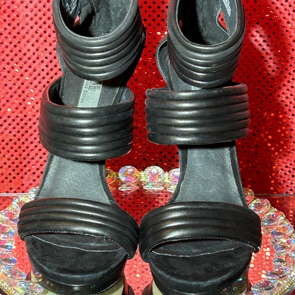 MIA Limited Edition Kiara Black Strappy Leather Stiletto Sandals Size 10 EUC - Picture 1 of 15